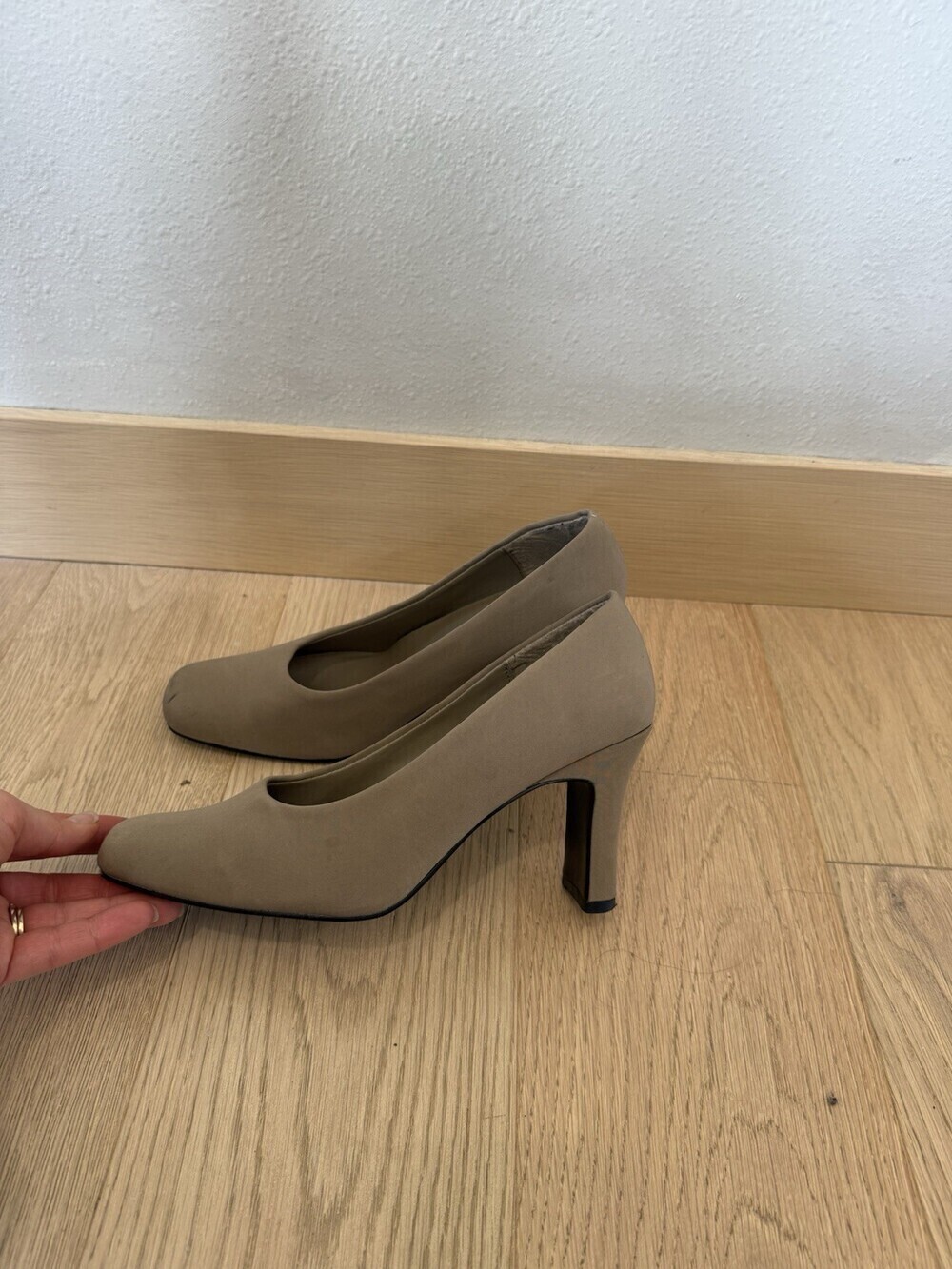 Mootsies Tootsies Women’s 8.5 8 1/2 Taupe Gray Beige Tan High Heel Pumps Shoes